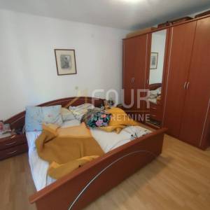Istra, Labin, 168m2, etaža s 3 stana, okućnica