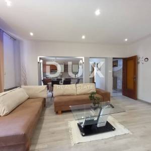 ISTRA, LABIN - Atraktivna apartmanska kuća s bazenom