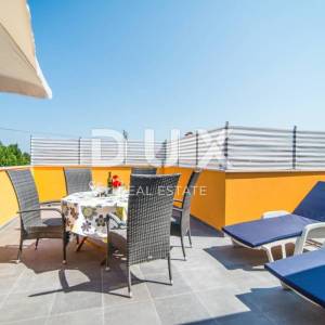 ISTRA, LABIN - Atraktivna apartmanska kuća s bazenom