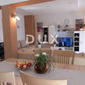 ISTRA, LABIN - Atraktivna apartmanska kuća s bazenom