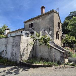 ISTRA, LABIN - Autentična istarska kamena kuća s pomoćnim objektom i velikom okućnicom