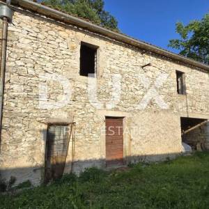 ISTRA, LABIN - Autentična istarska kamena kuća s pomoćnim objektom i velikom okućnicom