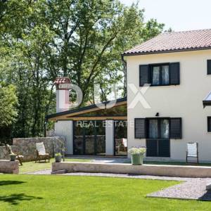 ISTRA, LABIN - Besprijekorna kuća s bazenom na osami