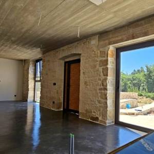 ISTRA, LABIN - Besprijekorna kamena kuća s bazenom