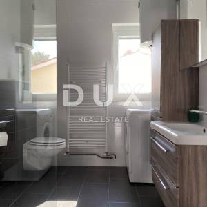 ISTRA, LABIN - Dvije kuće s pripadajućim bazenima