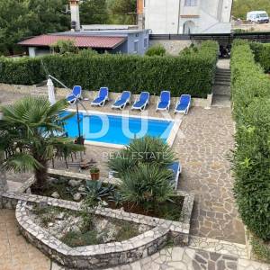 ISTRA, LABIN - Dvije kuće s pripadajućim bazenima