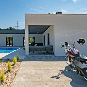 ISTRA, LABIN - Elegantna kuća s bazenom
