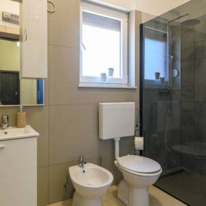 ISTRA, LABIN - Elegantna novogradnja s bazenom