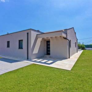 ISTRA, LABIN - Elegantna novogradnja s bazenom