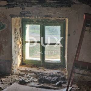 ISTRA, LABIN - Kamena kuća sa okućnicom od 1,1ha
