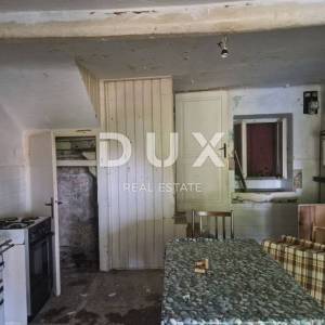 ISTRA, LABIN - Kamena kuća za adaptaciju