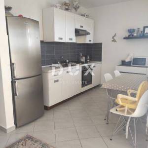 ISTRA, LABIN - Komforan stan s pogledom na starogradsku jezgru