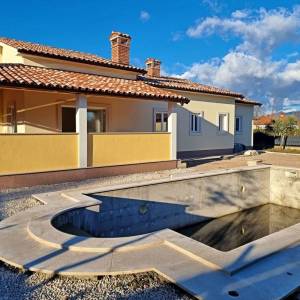 ISTRA, LABIN - Komforna kuća s bazenom