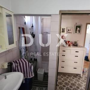 ISTRA, LABIN - Kuća na osami s pomoćnim objektima i pogledom na more