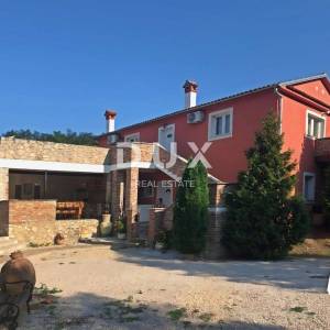 ISTRA, LABIN - Kuća s bazenom na rubu naselja