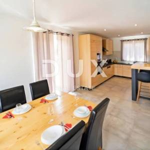 ISTRA, LABIN - Kuća s bazenom 