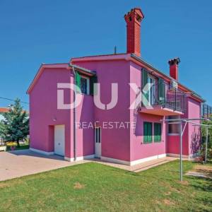 ISTRA, LABIN - Kuća s bazenom u predgrađu