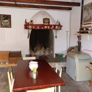 ISTRA, LABIN - Kuća s bazenom i prostranim zemljištem