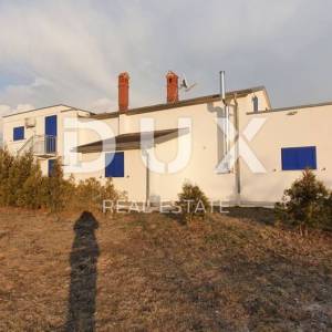 ISTRA, LABIN - Kuća s bazenom na potpunoj osami okružena zelenilom