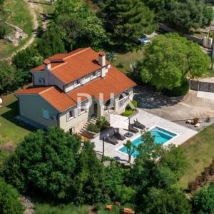 ISTRA, LABIN - Kuća s bazenom u blizini mora