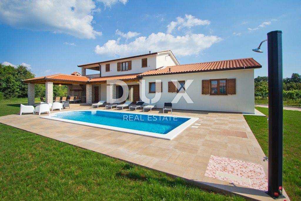 ISTRA, LABIN - Lijepa vila s bazenom u zelenom okruženju
