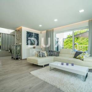 ISTRA, LABIN - Luksuzna vila s bazenom u blizini Labina