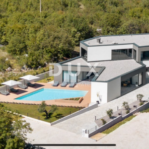 ISTRA, LABIN - Moderna vila okružena prirodom