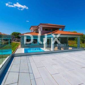 ISTRA, LABIN - Nova vila s bazenom i uređenom okućnicom
