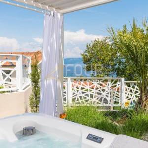 Istra, Labin, novogradnja, luskuzna vila s bazenom, 400m od mora