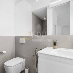 Istra, Labin, novogradnja, luskuzna vila s bazenom, 400m od mora
