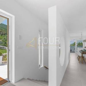 Istra, Labin, novogradnja, luskuzna vila s bazenom, 400m od mora