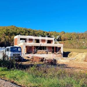ISTRA, LABIN - Novogradnja modernog dizajna s bazenom