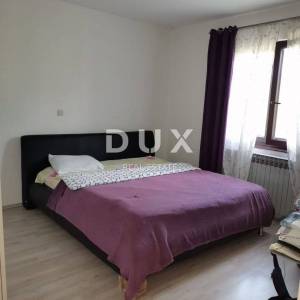 ISTRA, LABIN - Obiteljsko imanje kuća + dva apartmana sa bazenom!