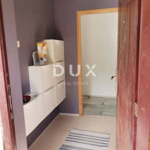 ISTRA, LABIN - Obiteljsko imanje kuća + dva apartmana sa bazenom!