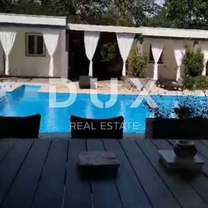 ISTRA, LABIN - Obiteljsko imanje kuća + dva apartmana sa bazenom!