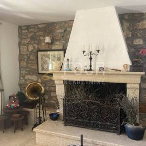 Istra, Labin - okolica, kuća s bazenom, garažom i dodatnim objektom