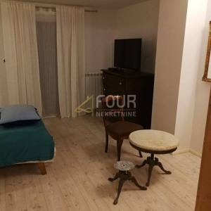 Istra, Labin - okolica, kuća s bazenom, garažom i dodatnim objektom