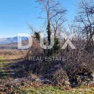 Istra, Labin, Pićan - Potpuna osama i prekrasan pogled!! Građevinsko zemljište 750m2 i poljoprivredno 692 m2