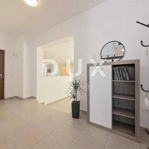 ISTRA, LABIN - Prekrasna vila s bazenom 205 m2