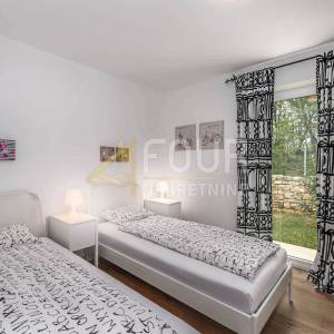 Istra, Labin, prekrasna vila, prizemnica s bazenom