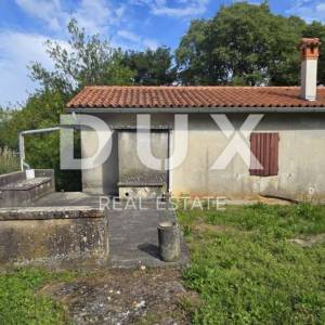 ISTRA, LABIN - Prostrano imanje s 3 kuće i 18.500 m2 zemljišta