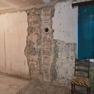 ISTRA, LABIN - Prostrano imanje s 3 kuće i 18.500 m2 zemljišta