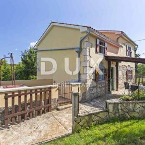 ISTRA, LABIN - Rustikalna kuća okružena prirodom