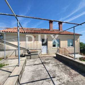 ISTRA, LABIN - Samostojeća kuća za adaptaciju s pogledom na more