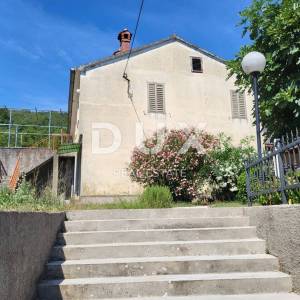 ISTRA, LABIN - Samostojeća kuća za adaptaciju s pogledom na more