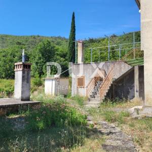 ISTRA, LABIN - Samostojeća kuća za adaptaciju s pogledom na more