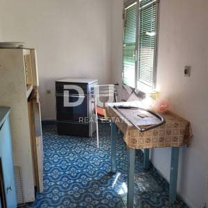 ISTRA, LABIN - Samostojeća kuća za adaptaciju s pogledom na more