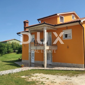 ISTRA, LABIN - Samostojeća kuća na rubu naselja
