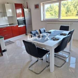 ISTRA, LABIN - Samostojeća kuća na rubu naselja