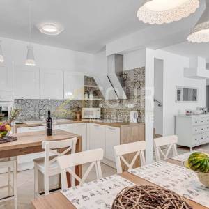 Istra, Labin, villa s grijanim bazenom i uređenom okućnicom